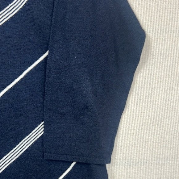 J. Jill Wearever Collection Women’s Medium Petite MP Top Blouse Navy/White - Picture 3 of 8